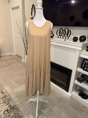 Espresso Sleeveless Midi Dress in Beige Size S